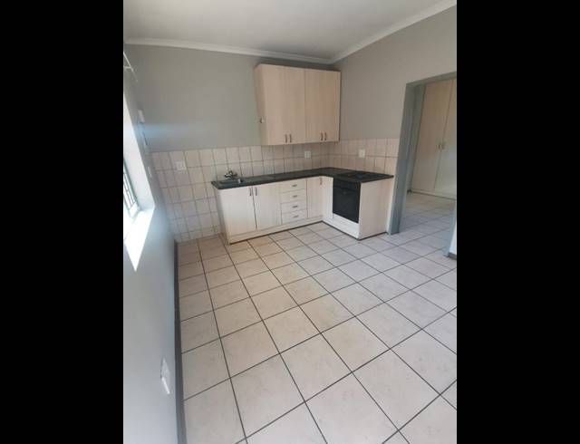 1 BEDROOM PROPERTY TO RENT IN DIE BULT